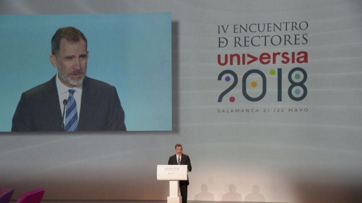 Momento de la exposición de Felipe VI.-TWITTER