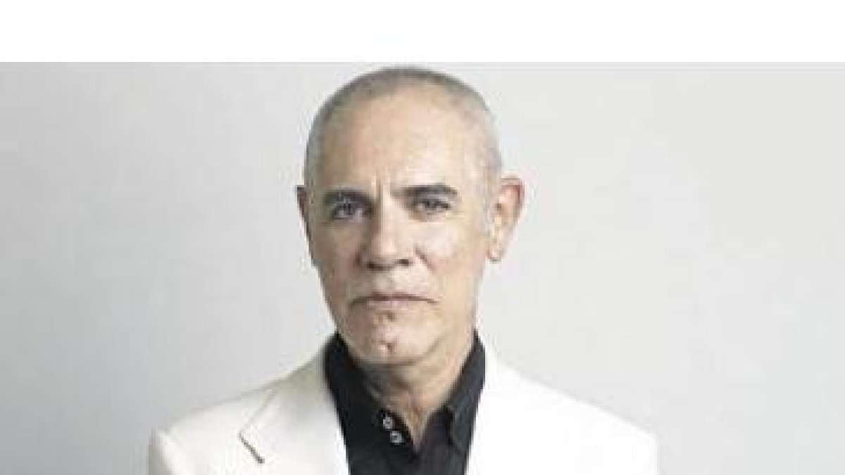 Arturo Elena.-