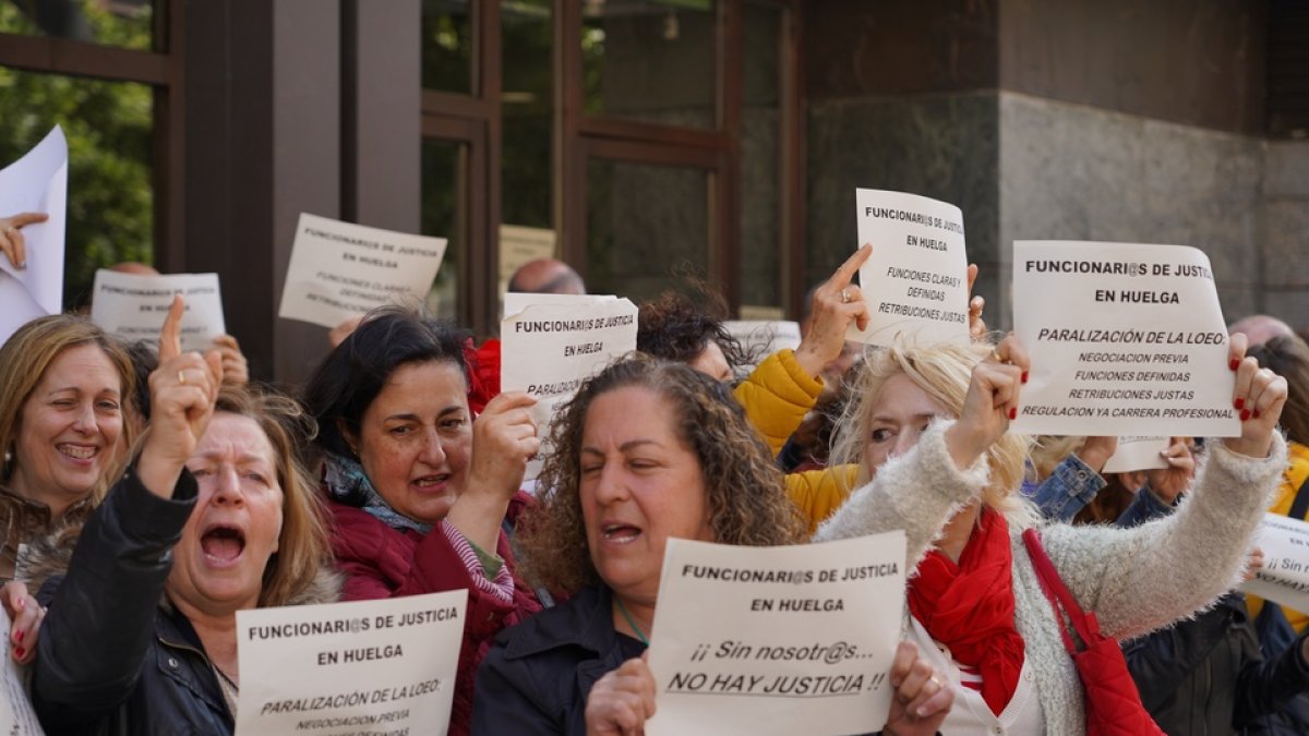Huelga de los funcionarios de Justicia en Valladolid. / ICAL