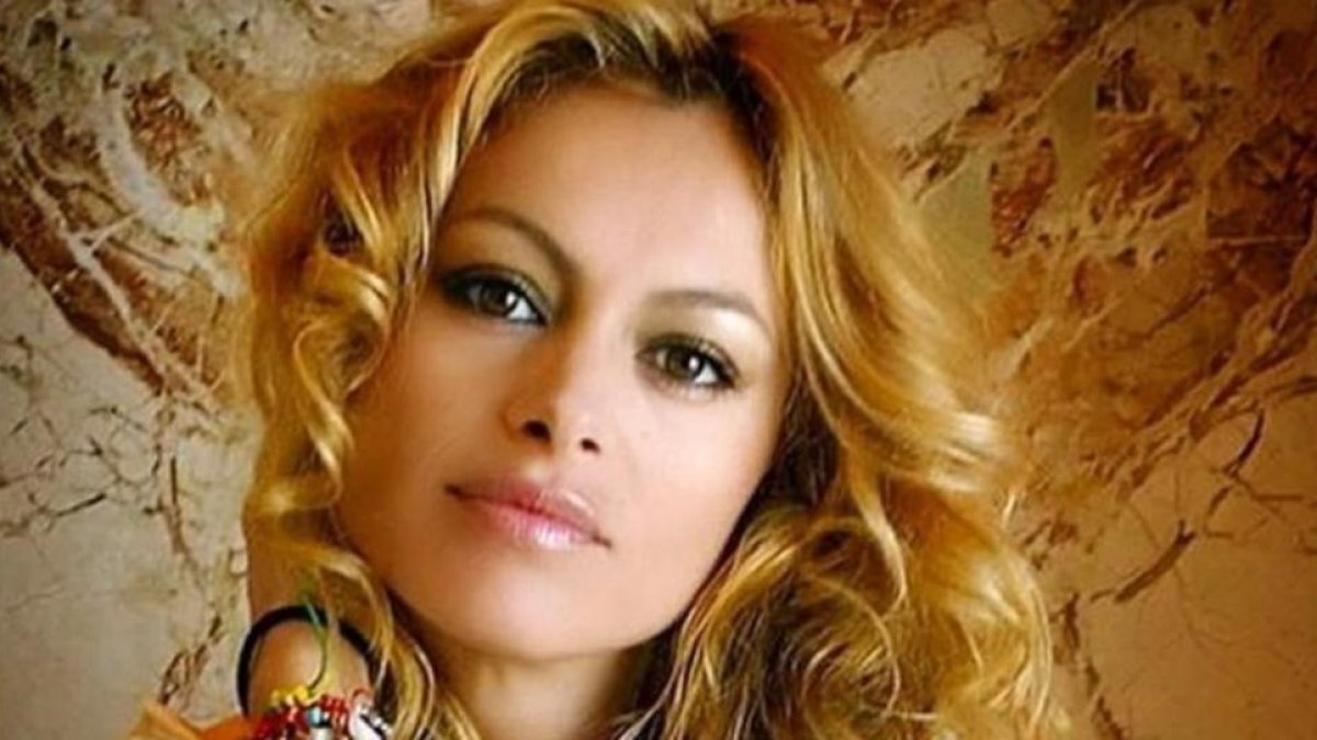 Paulina Rubio posa en su cuenta de Instagram.-INSTAGRAM