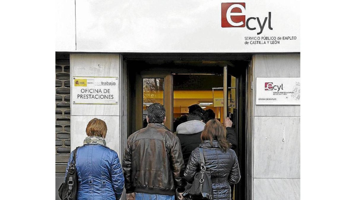Oficina del Ecyl en Vallladolid-EFE