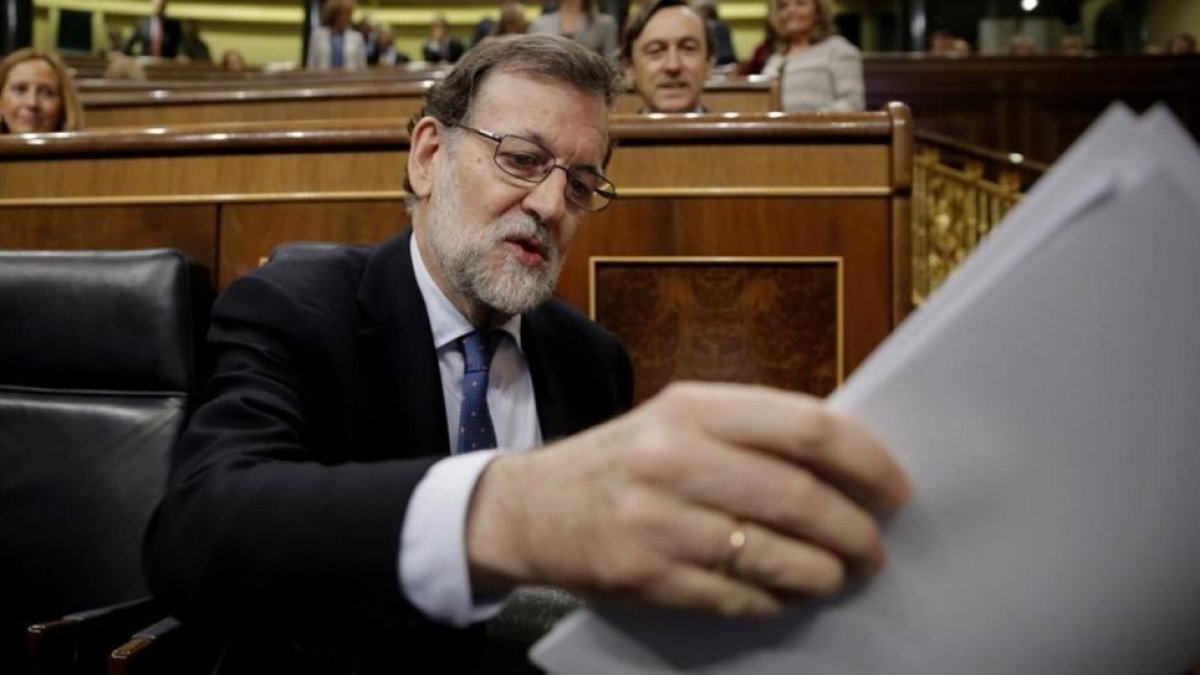 Mariano Rajoy en la sesión de control al Gobierno.-JOSE LUIS ROCA