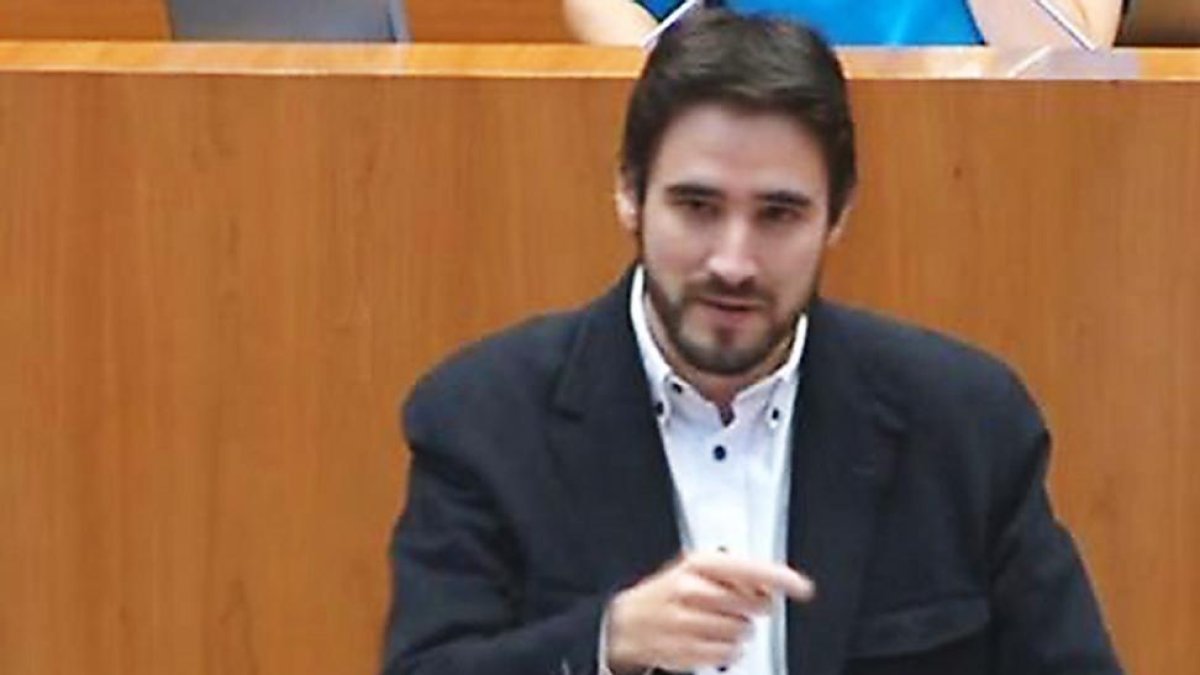 Pedro de Palacio, durante una reciente intervención en el Pleno de las Cortes en una imagen de archivo.-Cortes