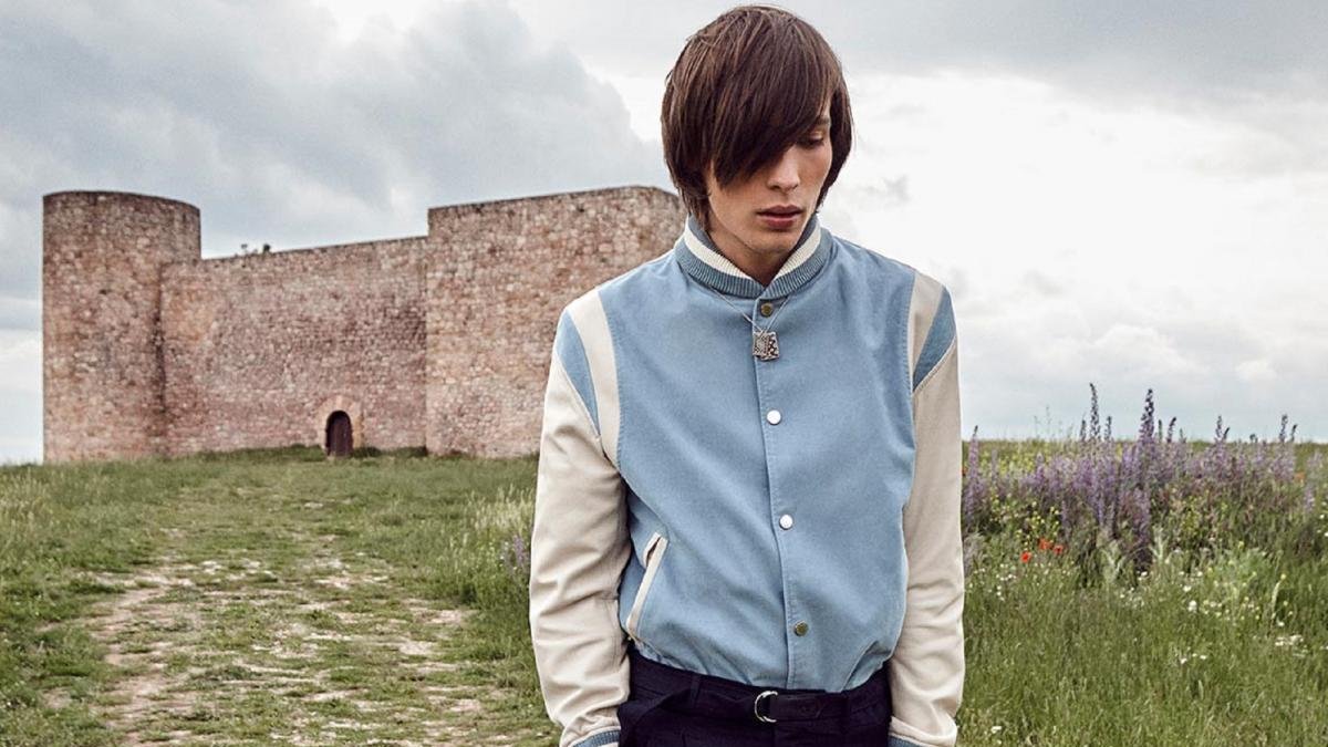 El castillo también aparece en las imágenes tomadas para dar a conocer la colección prefall 2018.-HDS