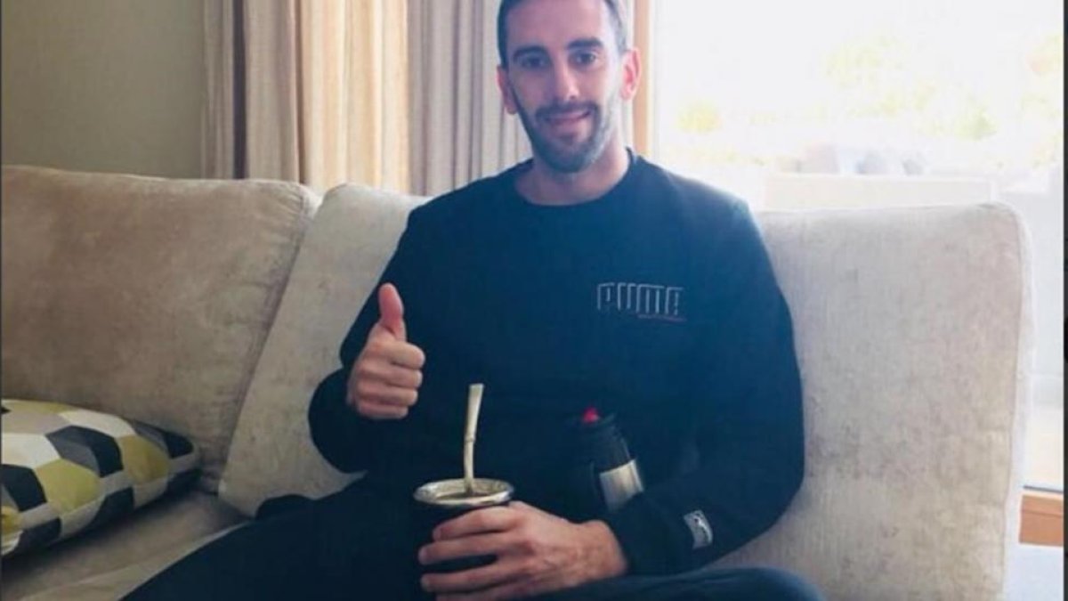 Diego Godín da las gracias a los aficionados desde su twitter.-TWITTER DE DIEGO GODÍN