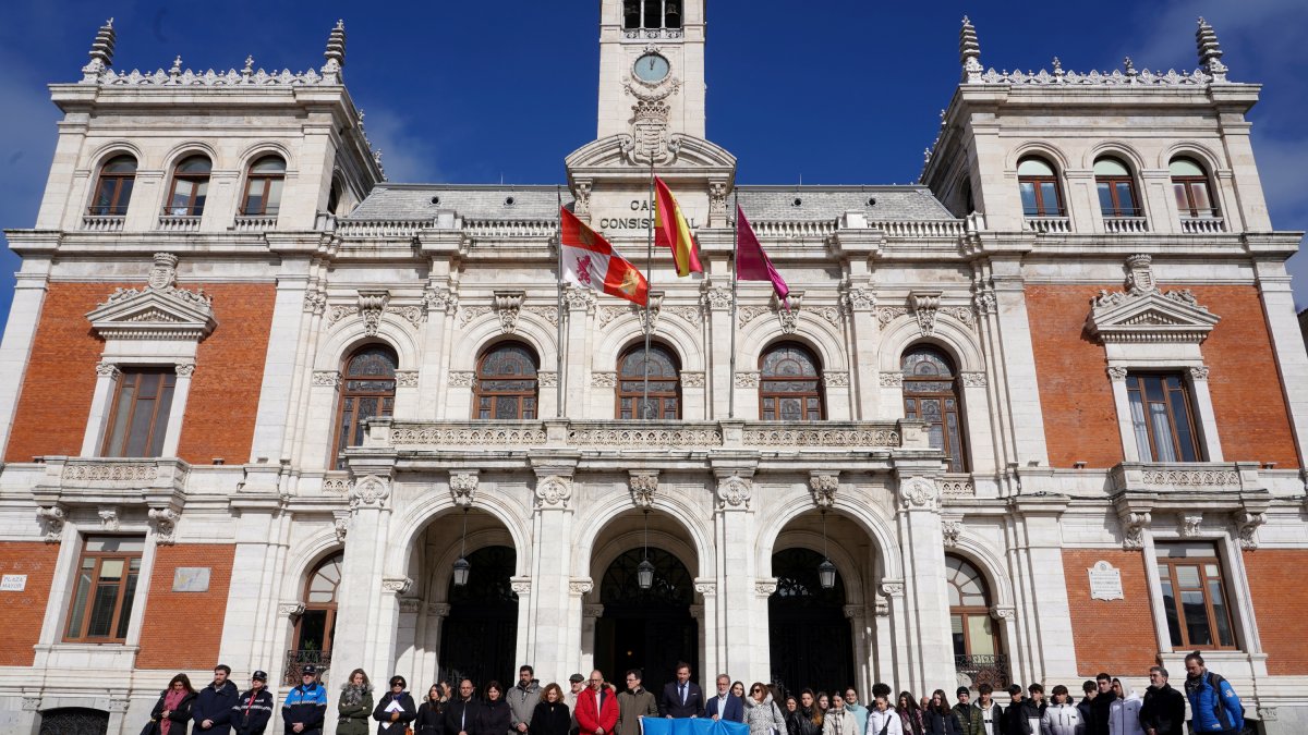 Concentración en Valladolid en solidaridad con Ucrania al cumplirse el primer aniversario de la guerra.- ICAL