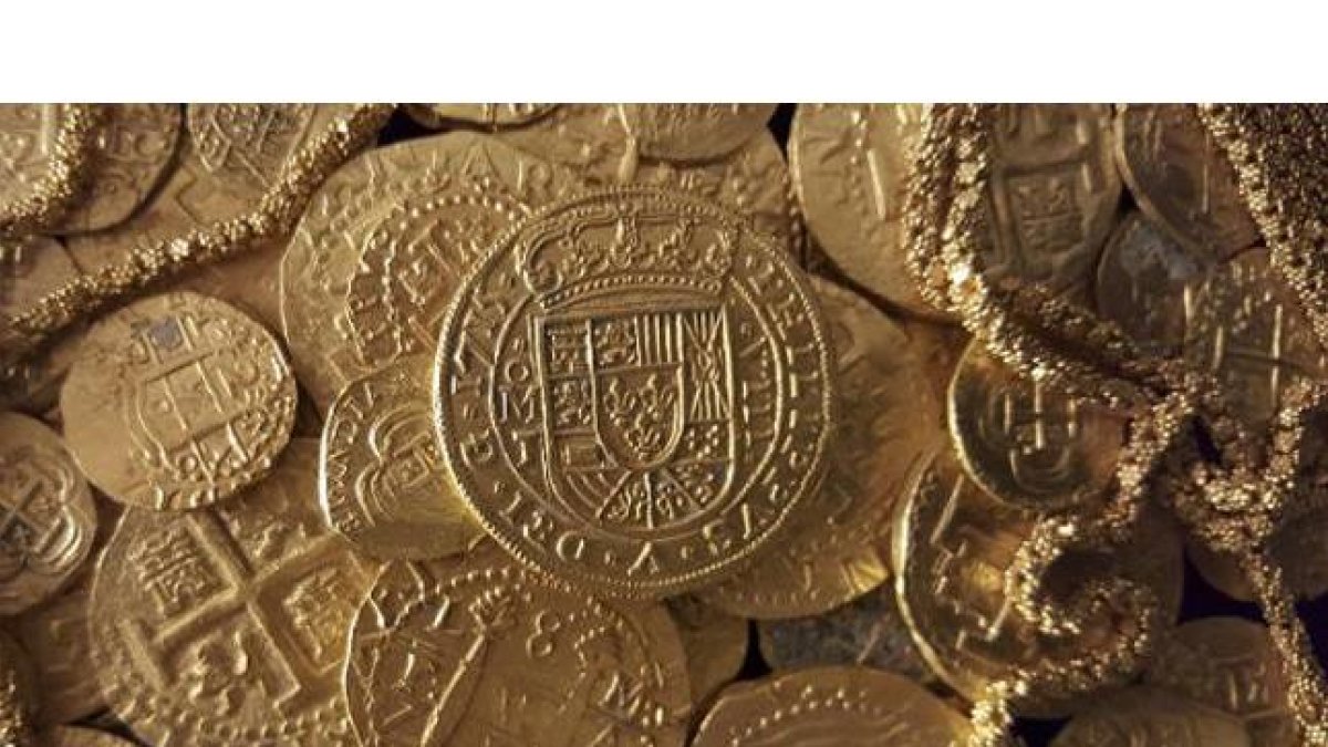 Algunas de las monedas del tesoro encontrado por la familia Schmitt, en Florida.-Foto: REUTERS / 1715 FLEET QUEENS JEWELS LLC