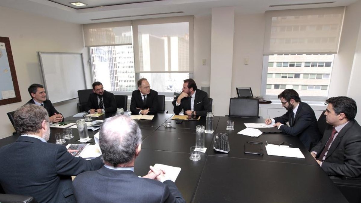 Un momento de la reunión entre Adif y  Ayuntamiento-ICAL