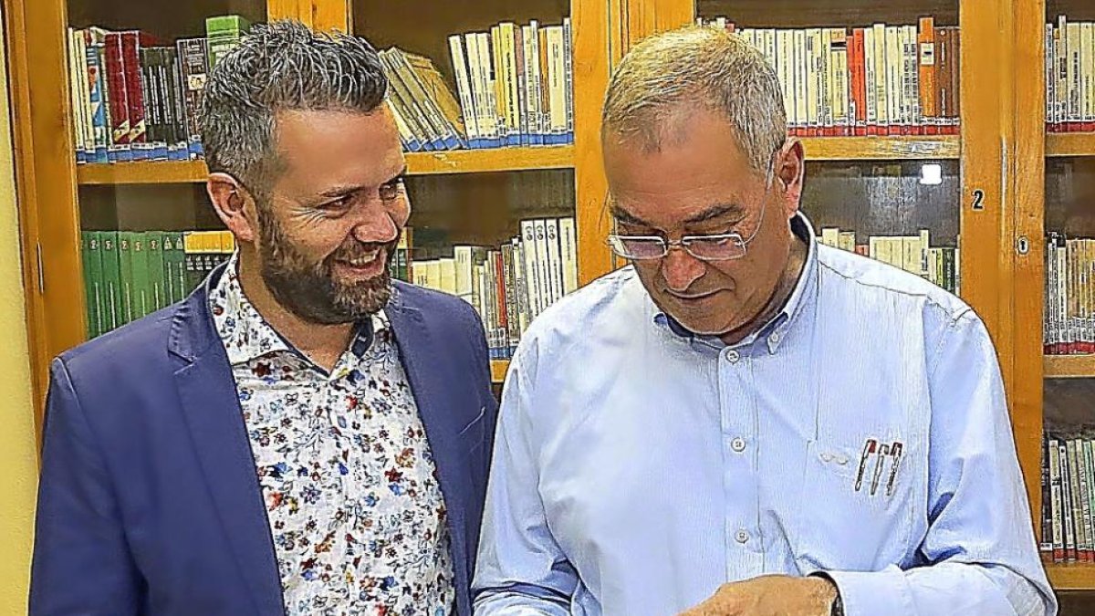 Raúl Santaeufemeia y Evelio Angulo, instantes antes de la comparecencia ante la prensa.-ICAL