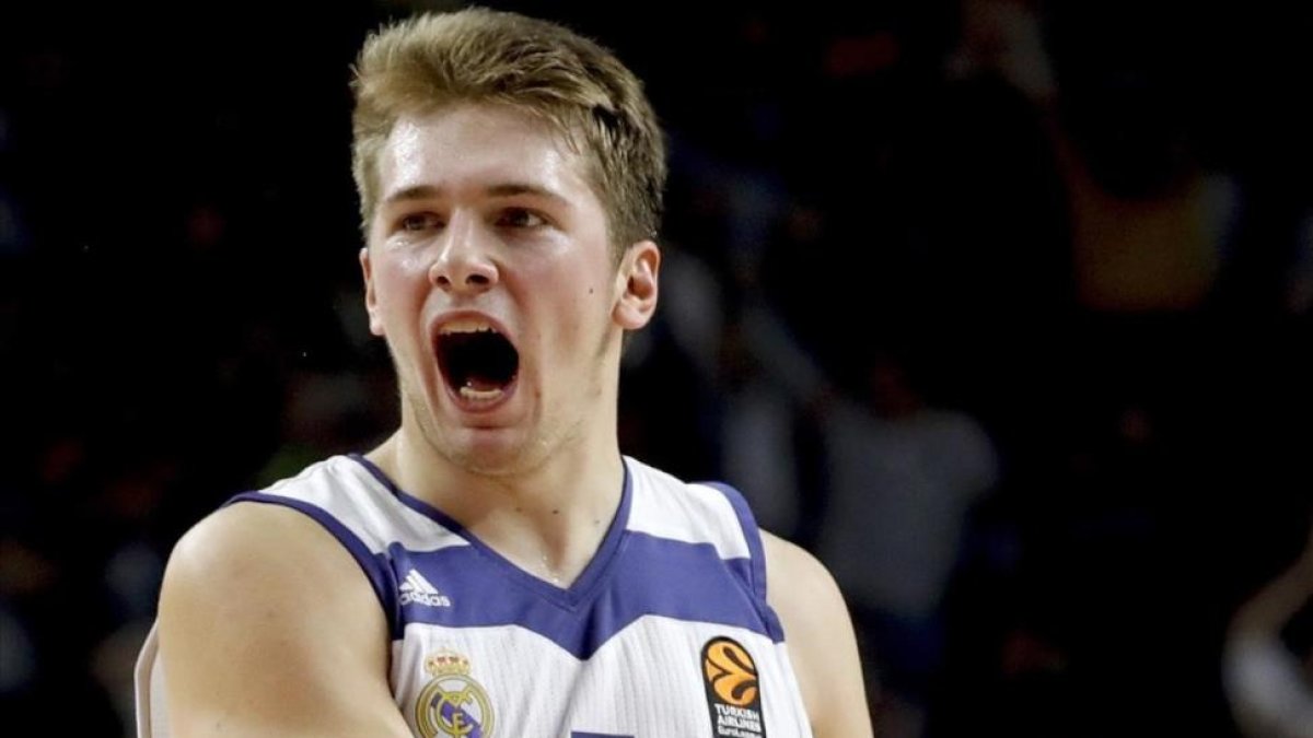 Luka Doncic, en un partido de la pasada temporada con el Madrid.-JUANJO MARTIN (EFE)