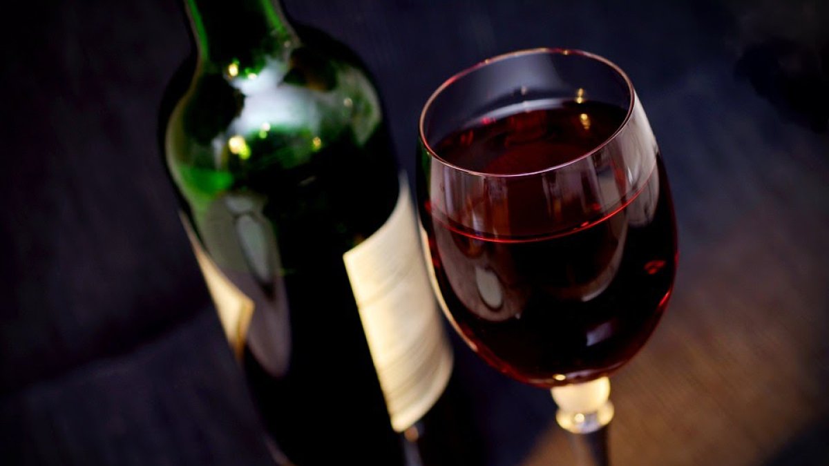 Vino. - EM