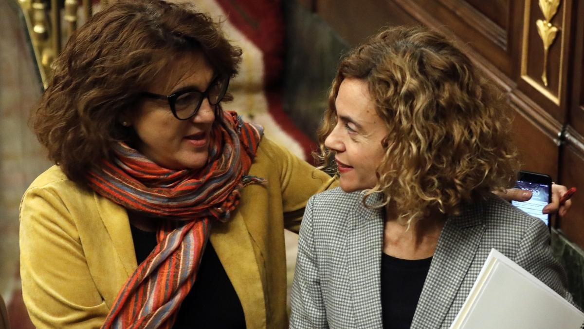 Soraya Rodríguez junto a Meritxell Batet, en el Congreso en una imagen de archivo.-JAVI MARTÍNEZ