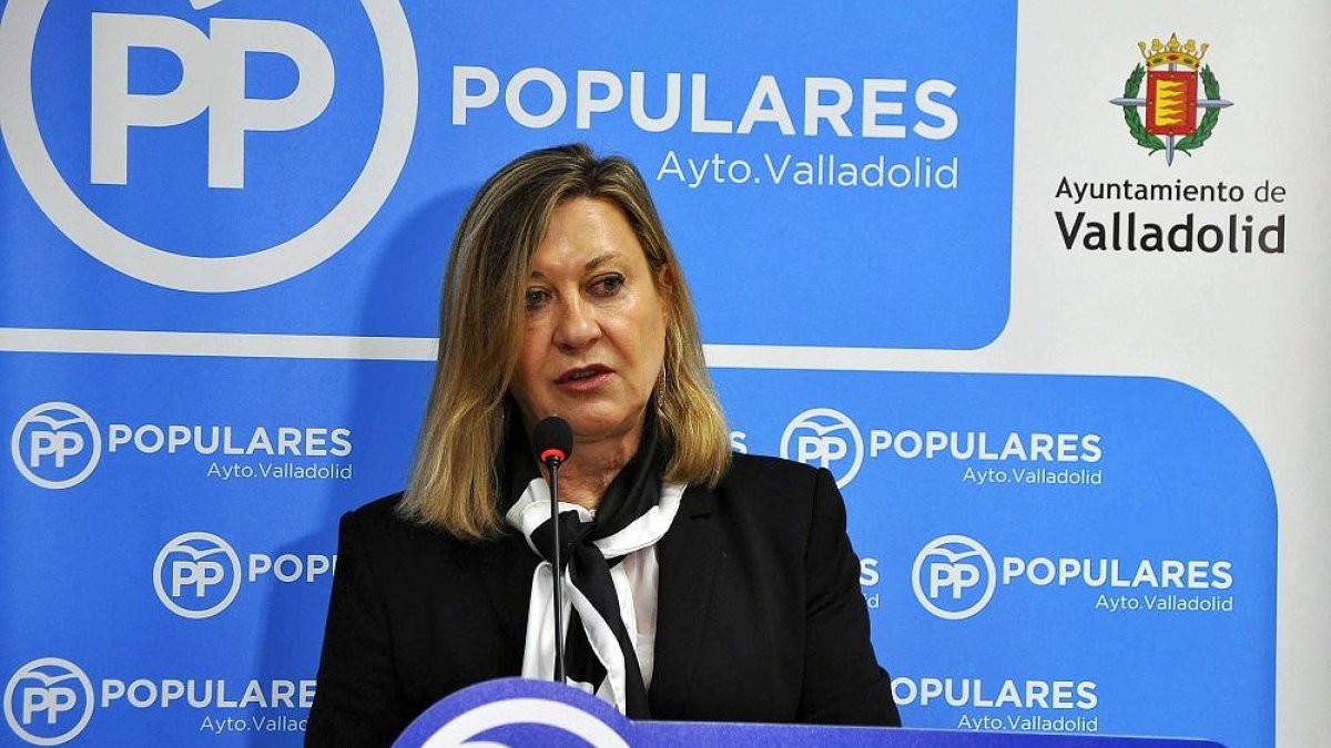 Pilar del Olmo durante su comparecencia en la sede municipal del PP.-E.M.