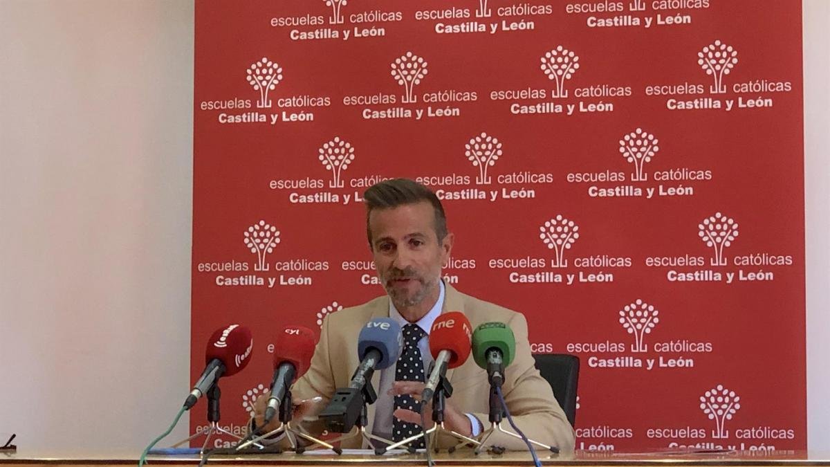 Rueda de prensa sel secretario autonómico de Escuelas Católicas, Leandro Roldán.-EUROPA PRESS