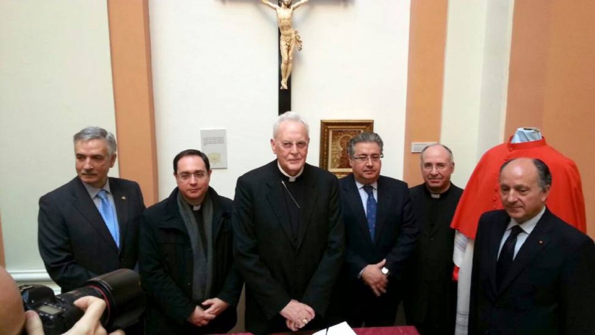Exposición 'El menor hijo de San Francisco. Fray Carlos Amigo' en Sevilla-Ical