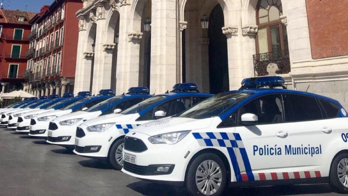 Presentación de los nuevos vehículos de la Policía Municipal de Valladolid.-ICAL