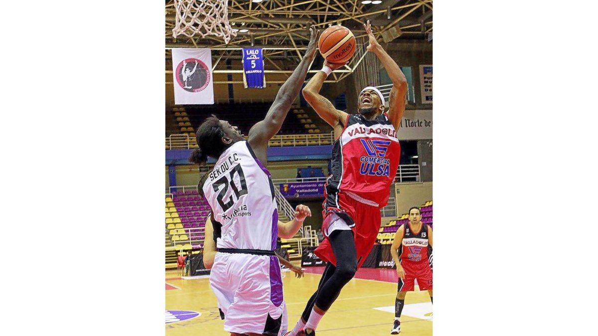 Wade-Chatman lanza ante el punteo de Conde, ayer en Pisuerga-J. M. LOSTAU