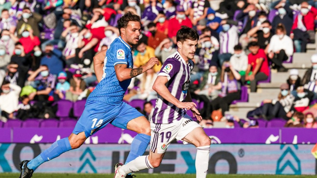 Toni Villa en el partido ante el Fuenlabrada. / IÑAKI SOLA / RV