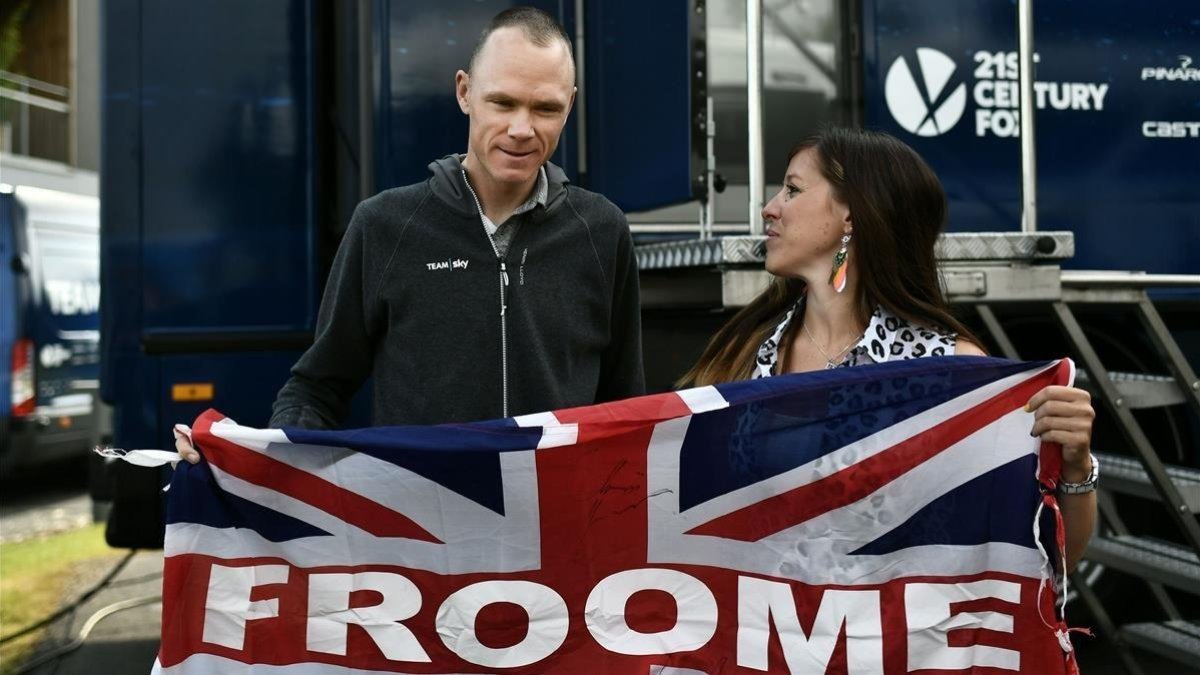 Froome, con una aficionada-PHILIPPE LOPEZ