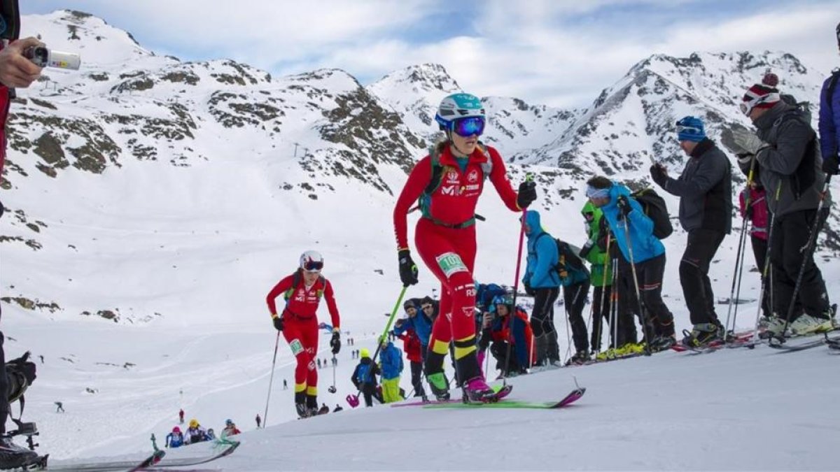 Clàudia Galicia y Mireia Miró triunfan en los Mundiales de Piancavallo.-JOAN CORTADELLAS