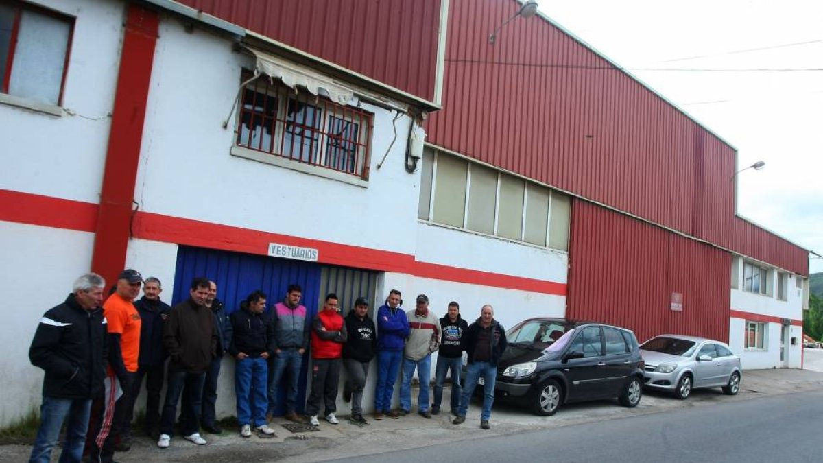 Los trabajadores de la empresa Emersa de Ponferrada, inician una huelga indefinida-Ical