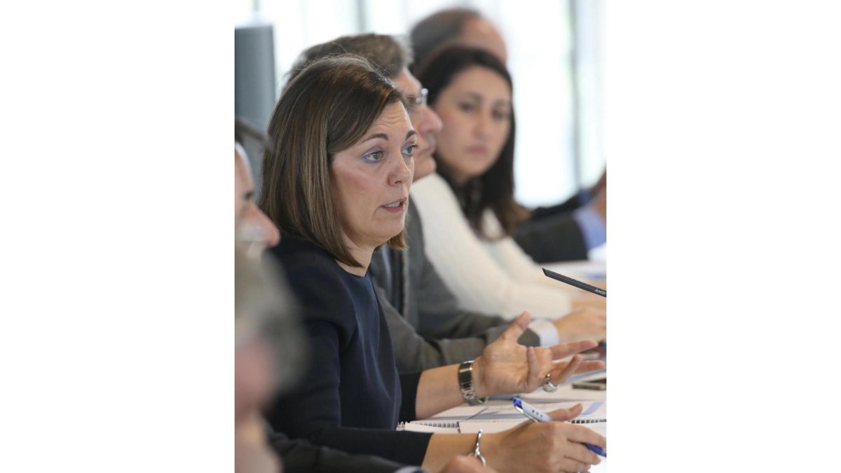 La consejera de Agricultura y Ganadería, Milagros Marcos, participa en el encuentro con los Grupos de Acción Local.-ICAL