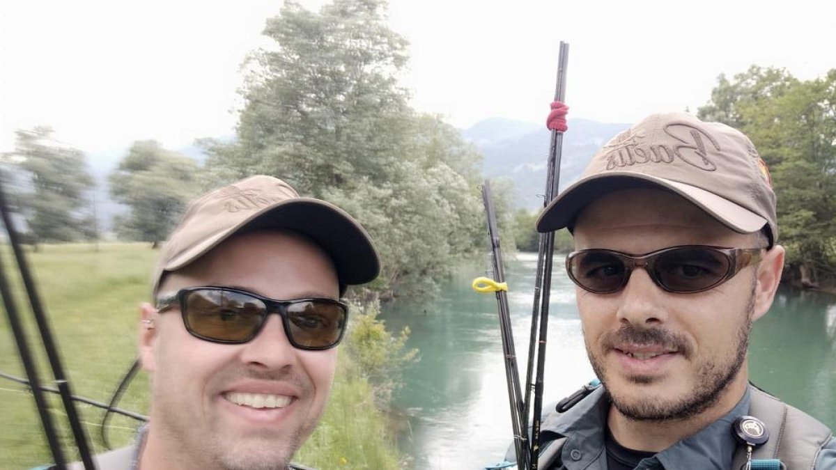 González y Santos, entrenando en Montenegro antes del campeonato.-L. FUENTE