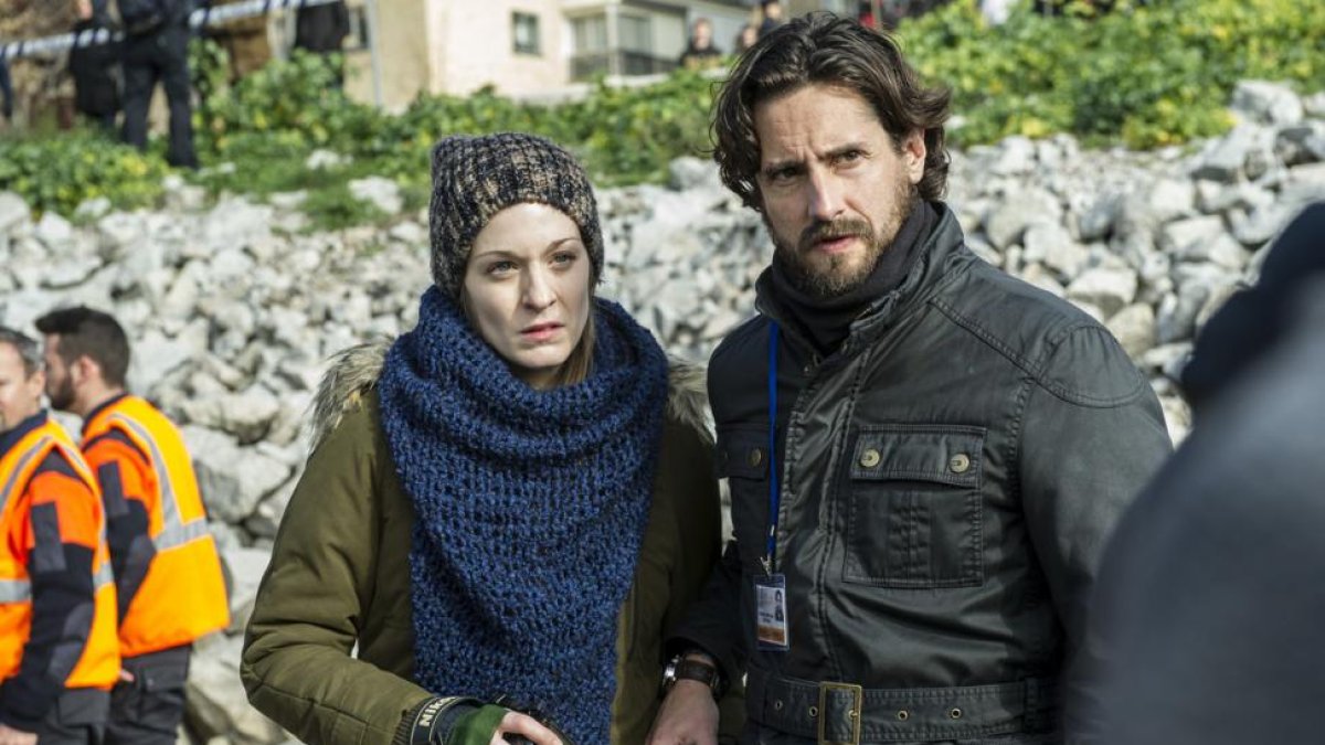 Meritxell Calvo y Juan Diego Botto, en la serie de Antena 3 'Pulsaciones'.-