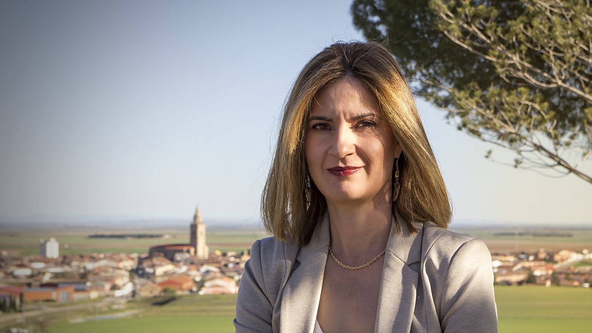 Ana Isabel Pérez, candidata del PSOE a la Alcaldía de Nava del Rey. E.M.