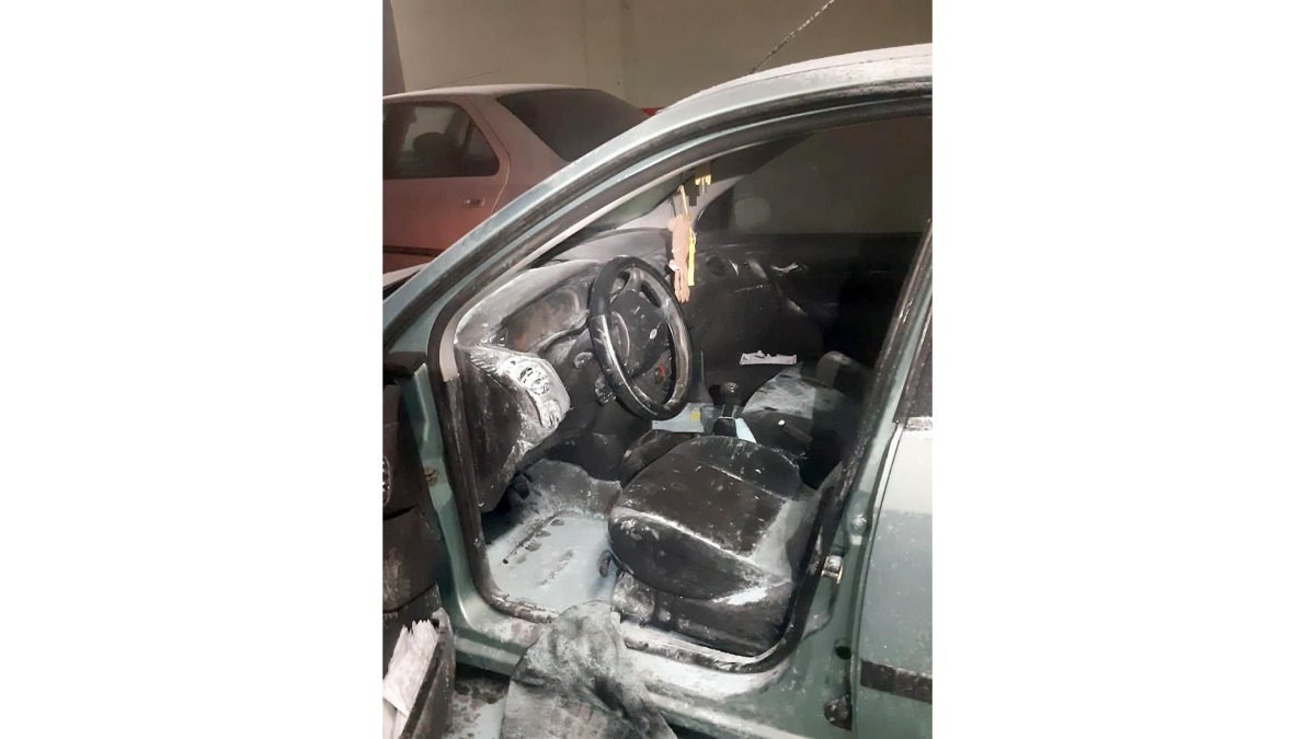 Incendio de un garaje comunitario de la calle María Vargas.- ICAL