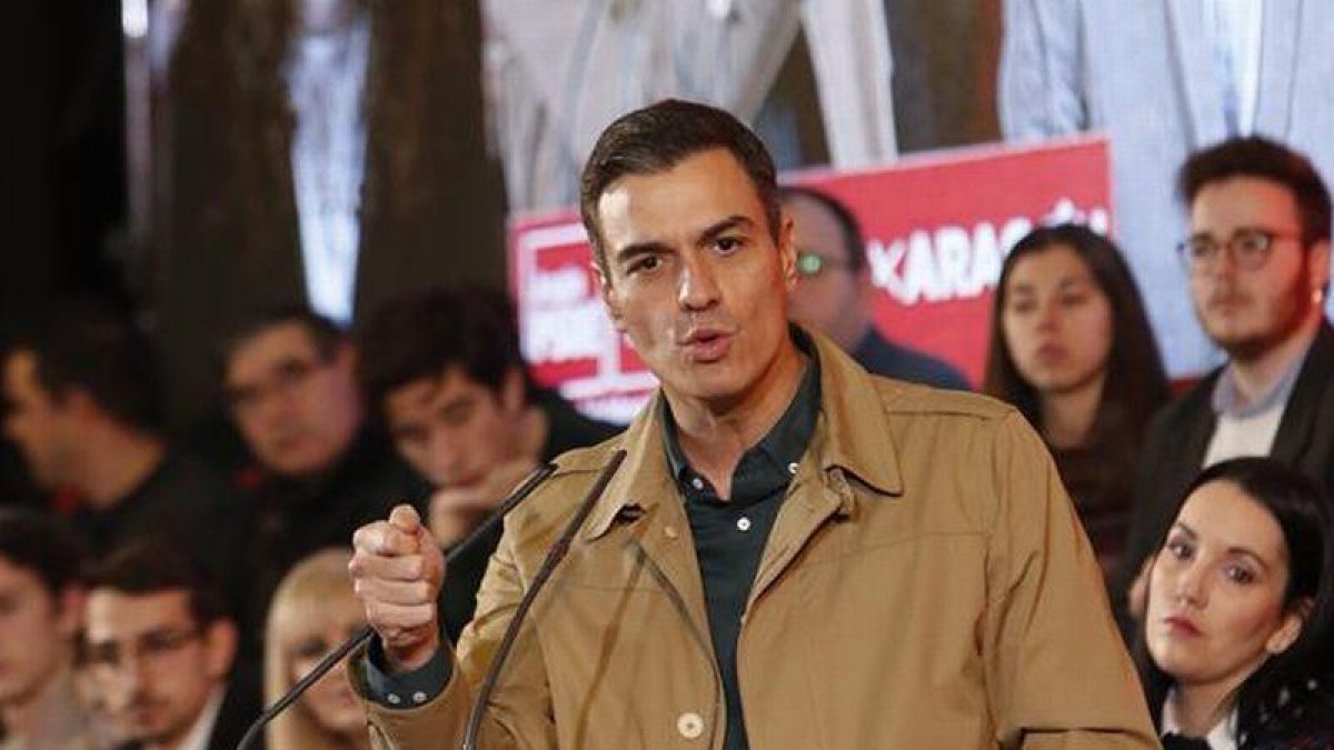 Pedro Sánchez, en un mitin celebrado en Zaragoza.-JAVIER BELVER