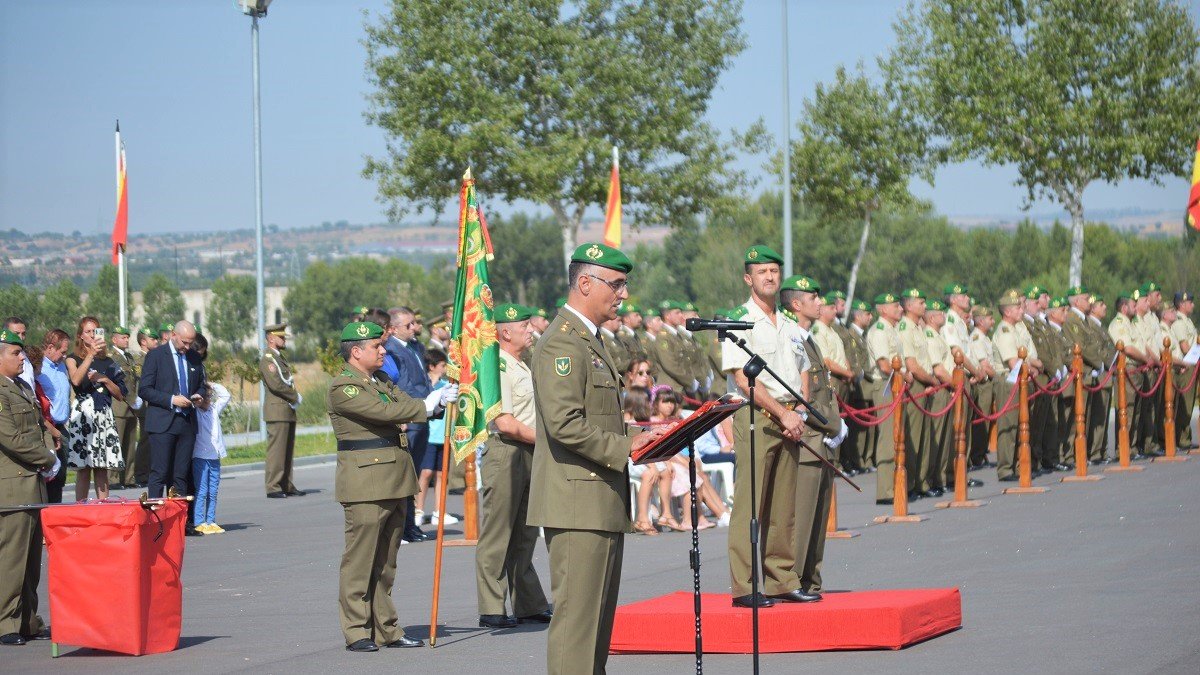 Alocución del Teniente Coronel Palomo en la base militar El Empecinado durante la entrega del Mando del GMANTO II/61. -E.M.