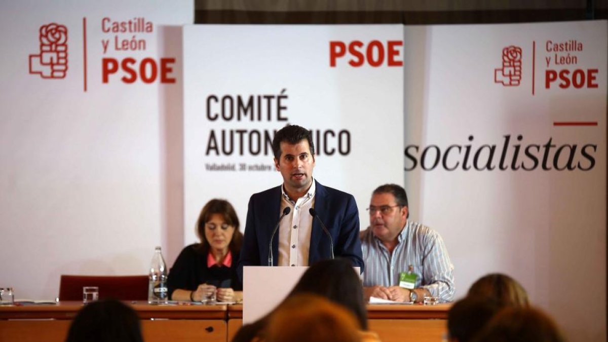 El secretario general del PSOE de Castilla y León, Luis Tudanca, interviene en el Comité extraordinario del PSCyL.-ICAL