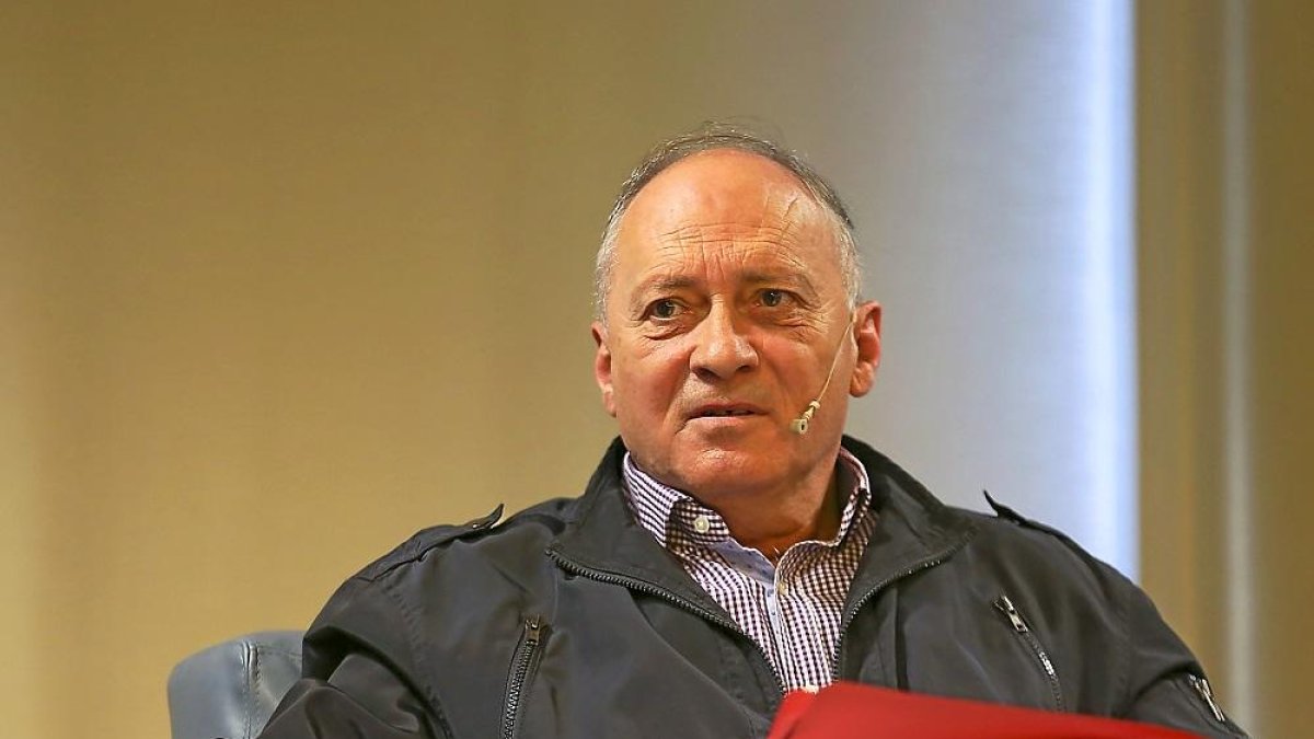 Faustino Temprano, durante el debate.-