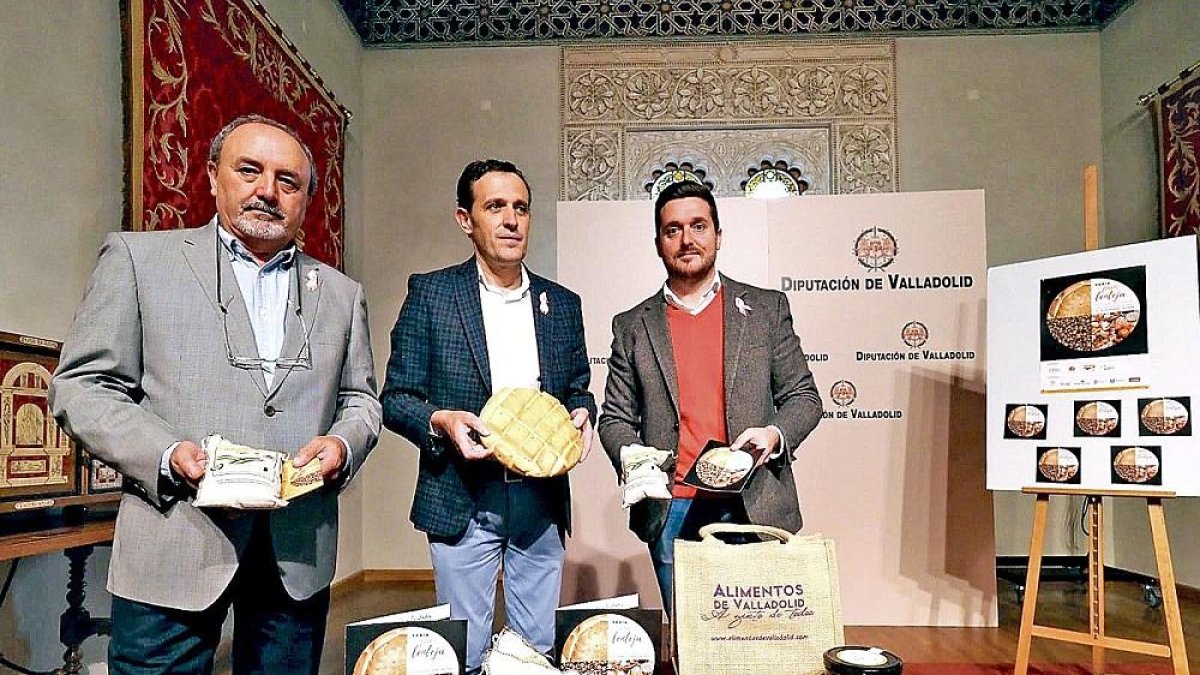 José Andrés García, Conrado Íscar y Alberto Magdaleno en la presentación de la Feria de la Lenteja, ayer.-EL MUNDO