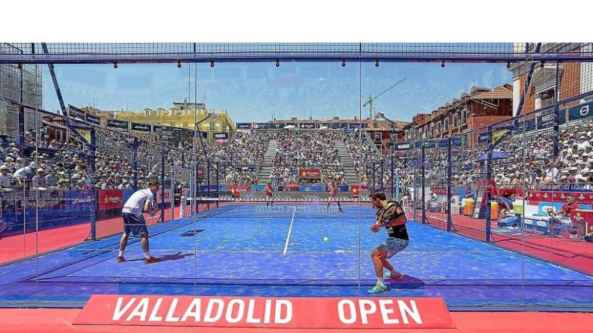 Vista parcial panorámica del World Pádel Tour en Valladolid en 2017.-M. Á. SANTOS