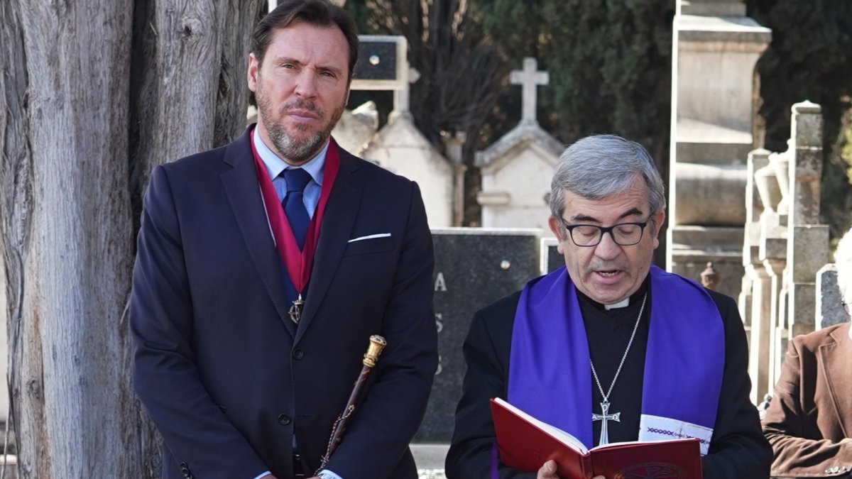Luis Argüello junto al ex alcalde de Valladolid, Óscar Puente.- ICAL