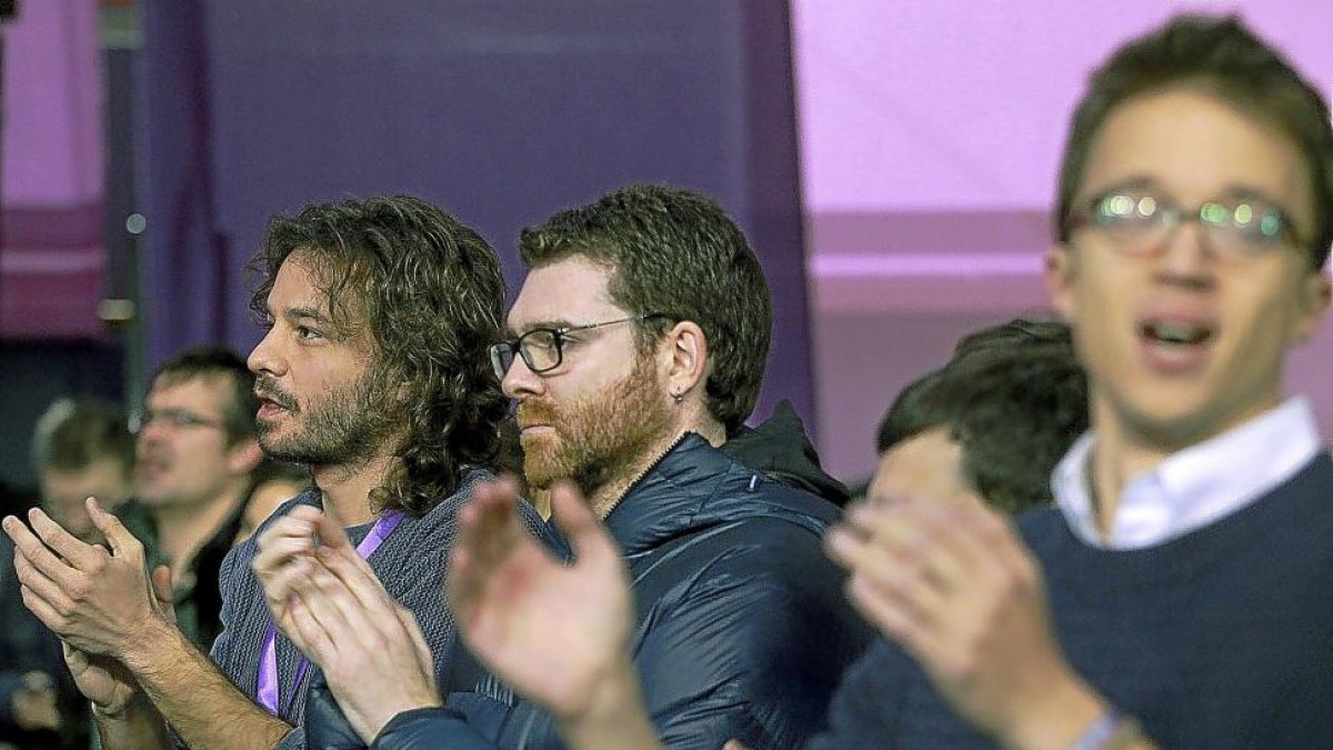 El burgalés Miguel Vila (primero por la izquierda), ayer, en Vistalegre.-ICAL