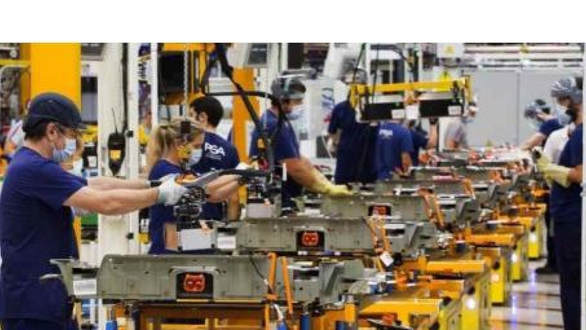 Imagen de archivo de una fábrica de baterías. E. M.