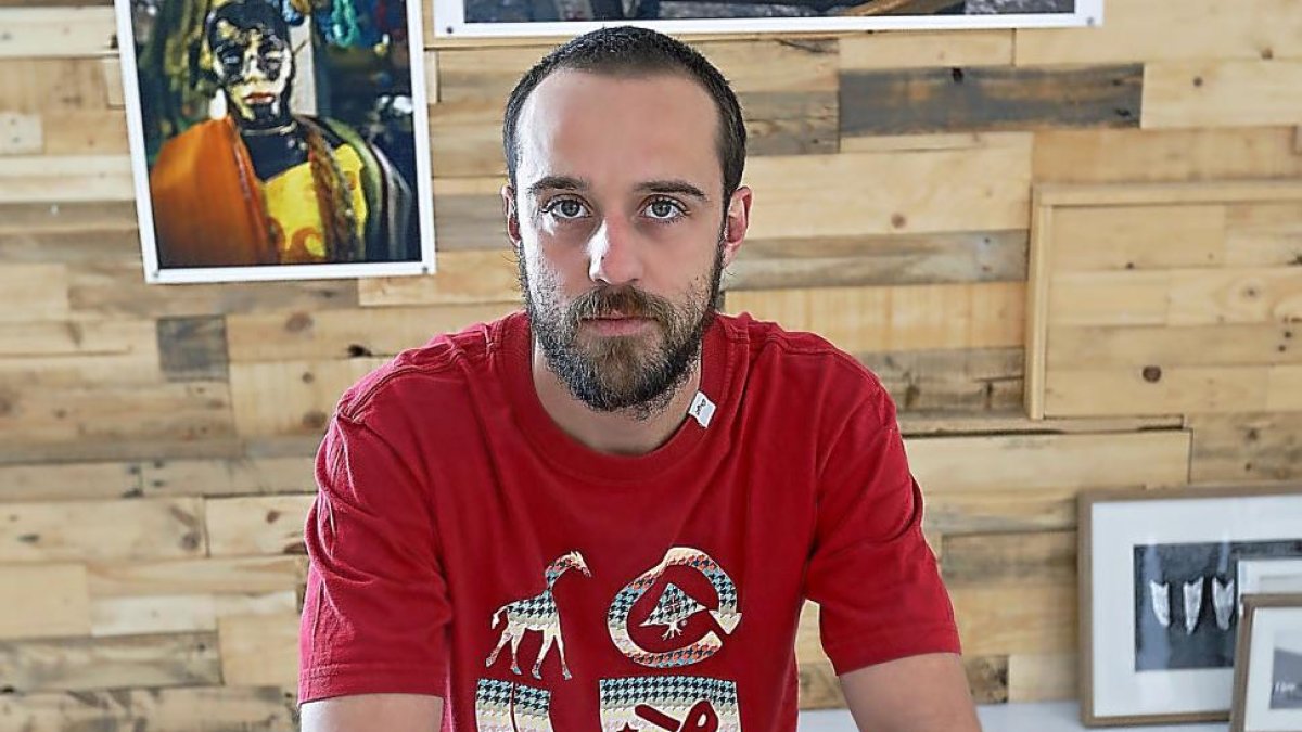 Sus imágenes son fragmentos de una realidad que habla por sí misma-J.M. Lostau