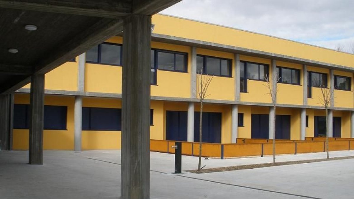 Interior del CEIP Rosario Pereda, que pasará a llamarse Pinares del Cega.- JCYL.