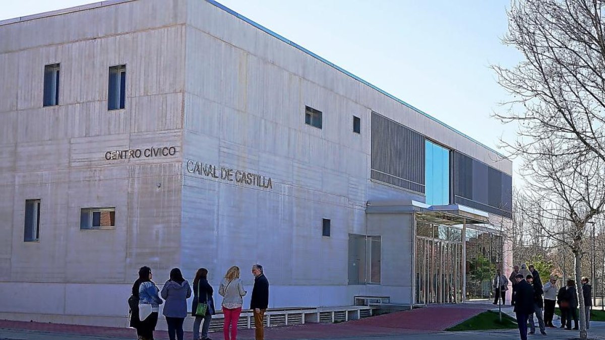 Centro Cívico Canal de Castilla.-EL MUNDO
