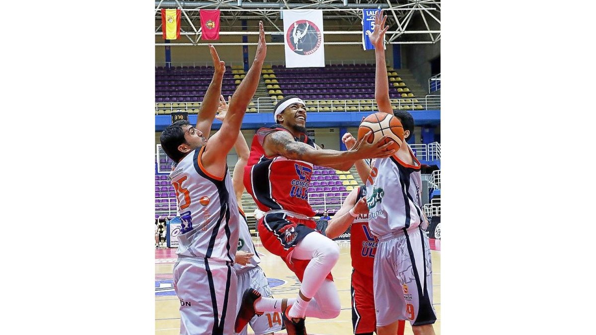 Wade-Chatman se juega un uno por uno ante Chagoyen y Rodríguez-J.M. Lostau