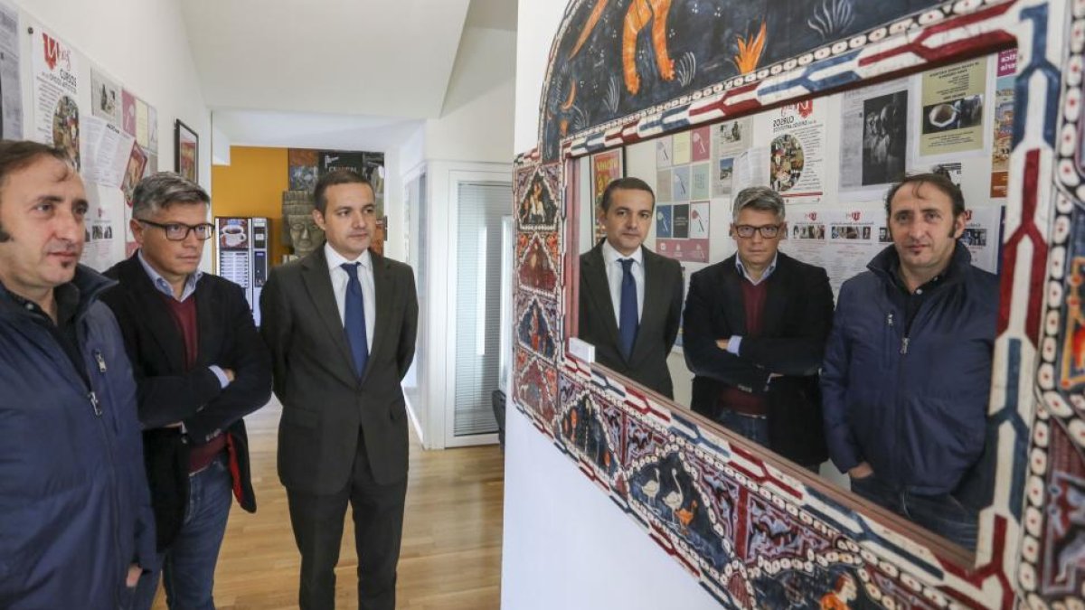 Rafael Peña, Alejandro Sarmiento y Raúl Fernández, integrantes de la candidatura de Gesculcyl.-MIGUEL ÁNGEL SANTOS