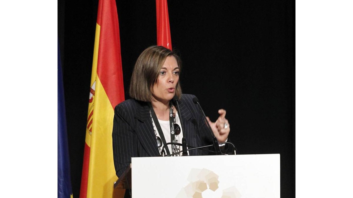 La consejera de Familia e Igualdad de Oportunidades, Milagros Marcos, interviene en la mesa redonda 'Un espacio integrado de atención sociosanitaria'-Ical
