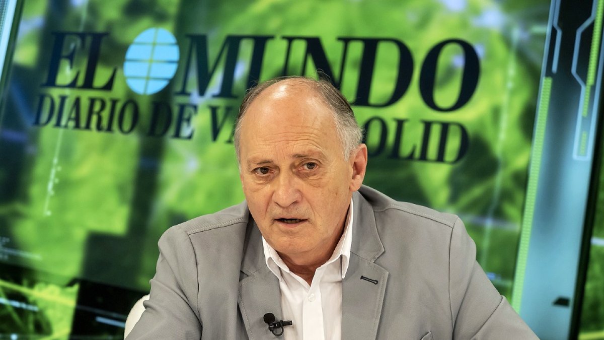 Faustino Temprano en el programa ‘La Quinta Esquina’, emitido ayer en La 8 de Valladolid. PABLO REQUEJOIO REGIONAL DE UGT