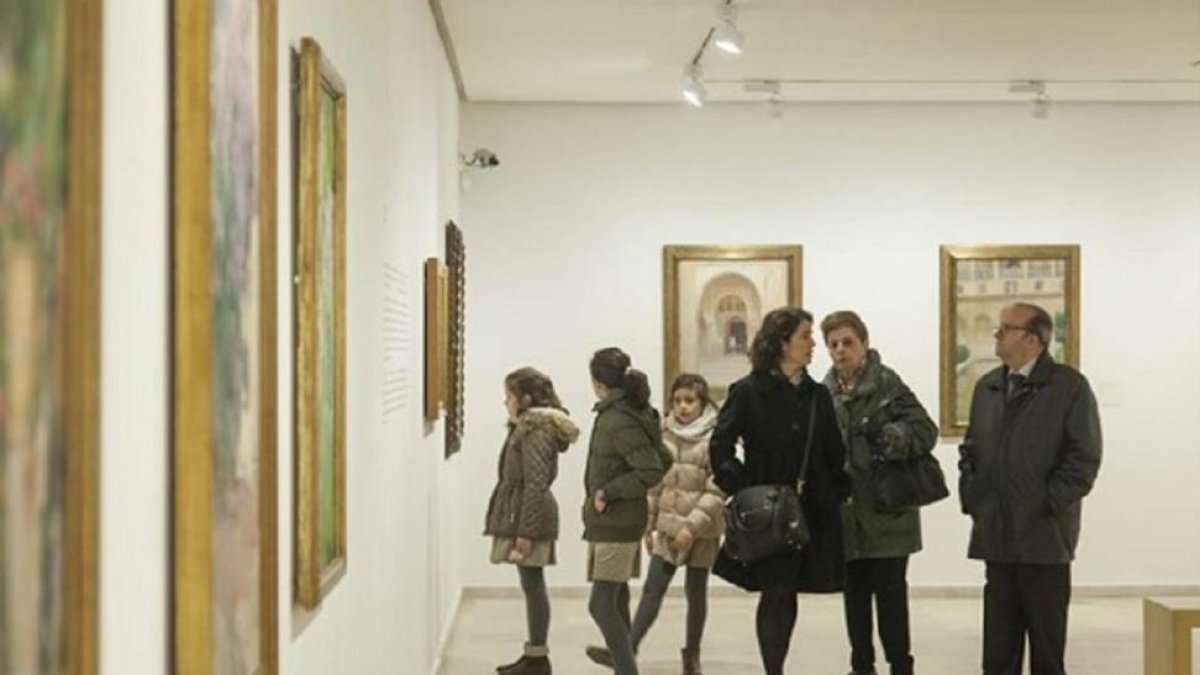 Una familia visita el Museo Patio Herreriano.-FUNDACIÓN MUNICIPAL DE CULTURA