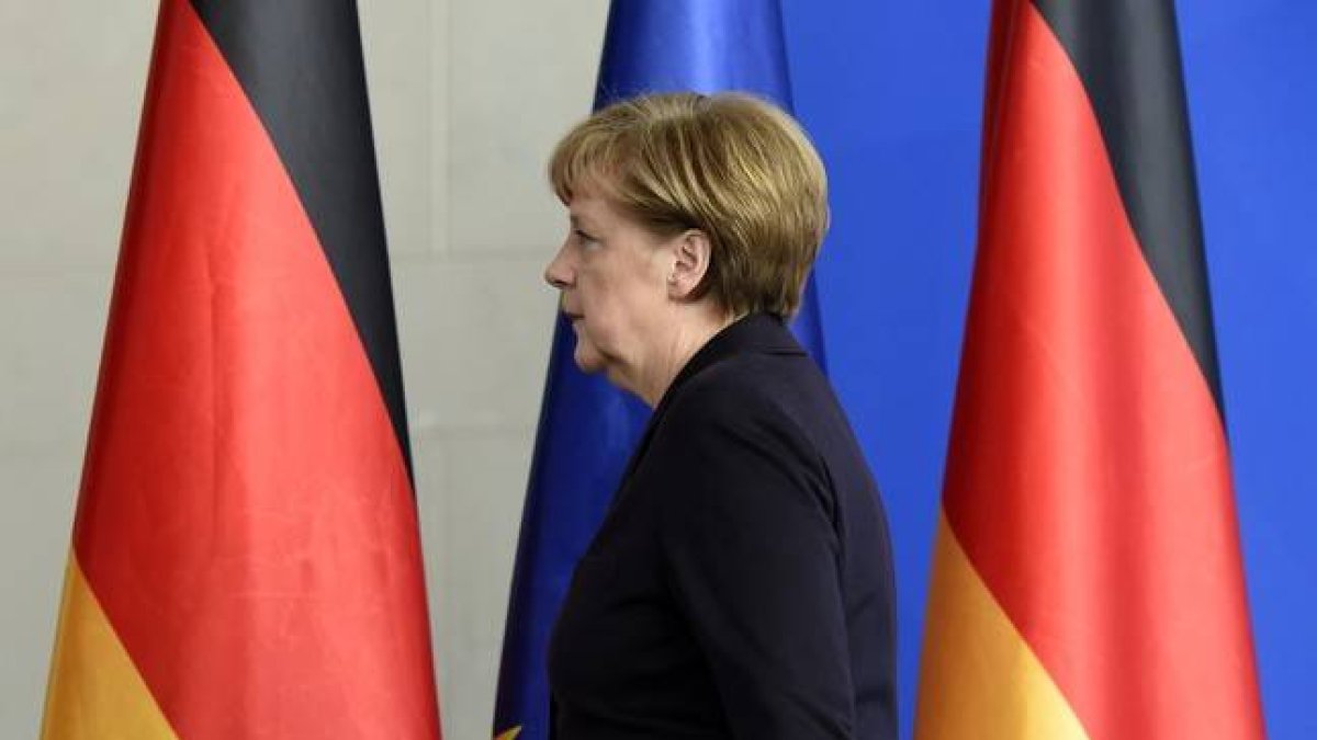 Angela Merkel tras la comparecencia.-Foto: TOBIAS SCHWARZ / AFP