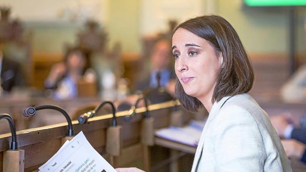 Pilar Vicente, en una imagen de archivo durante un Pleno municipal-M. Á. SANTOS / PHOTOGENIC