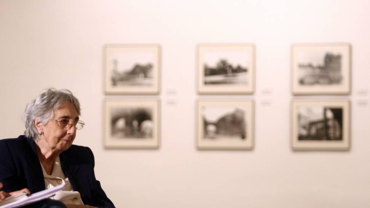 nauguración de la exposición 'Fotografías de Castilla y León en el Archivo Carvajal' en el Teatro Calderón de Valladolid-Ical